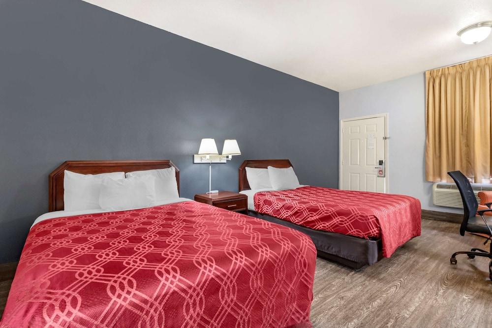 Econo Lodge Junction photo 7