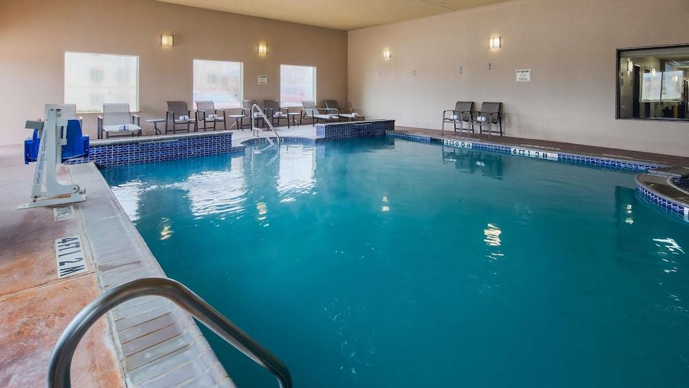Best Western Granbury Inn & Suites photo 22
