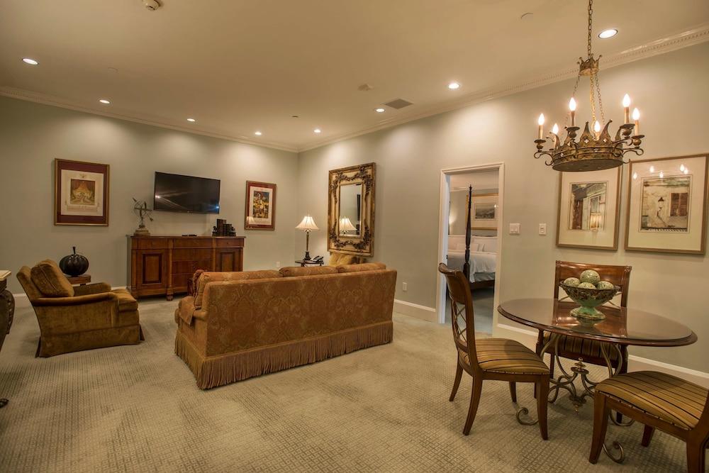 Bienville House photo 8