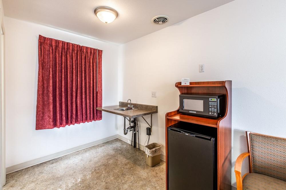 Autzen Inn photo 27