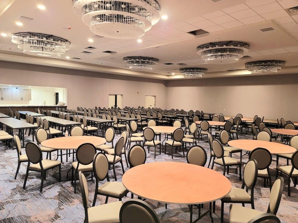 Delta Hotels Denver Thornton photo 2