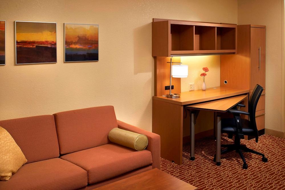Sonesta Simply Suites Detroit Novi photo 6