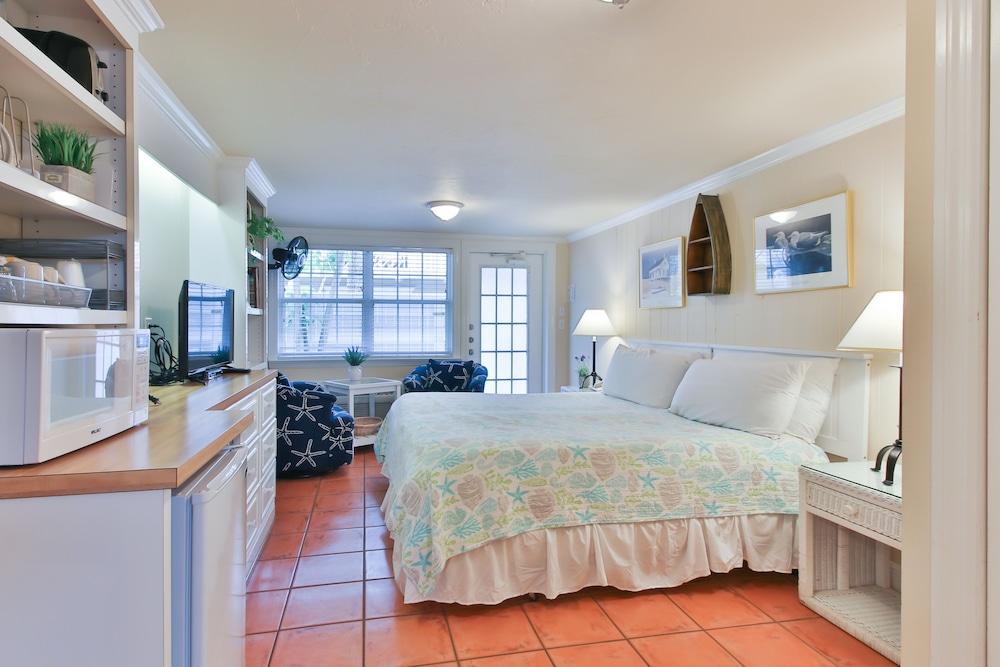 Tortuga Inn Beach Resort photo 64