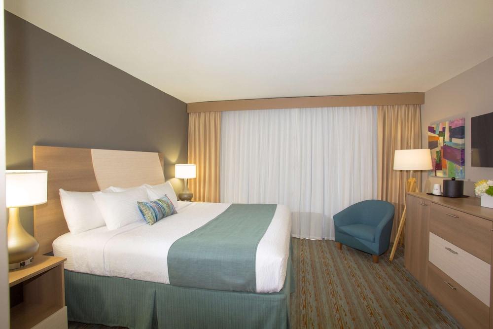 Best Western Plus Atlantic Beach Resort photo 25