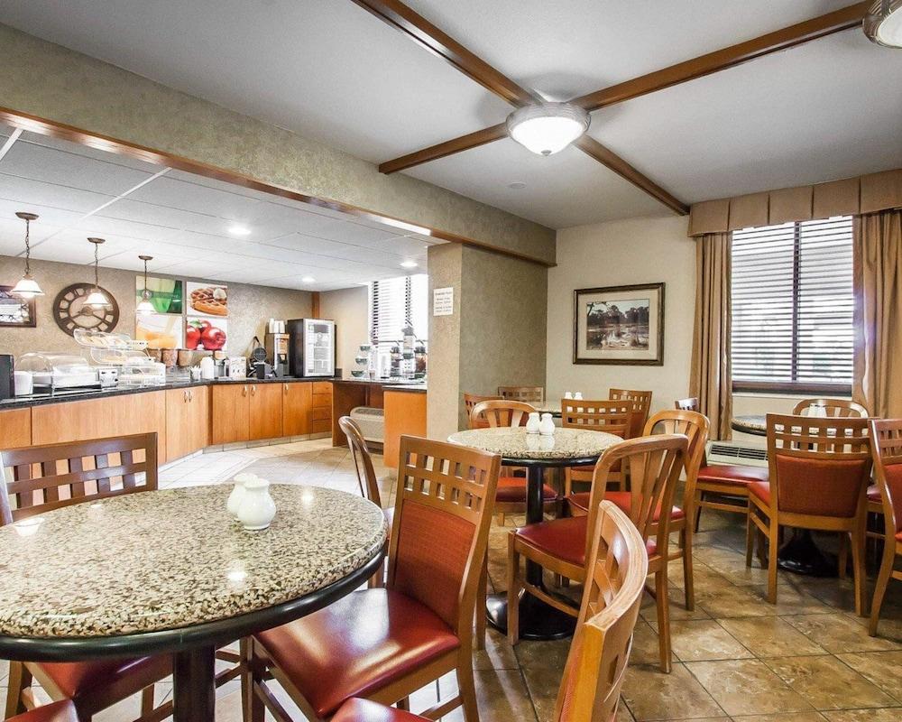 Quality Inn and Suites photo 25