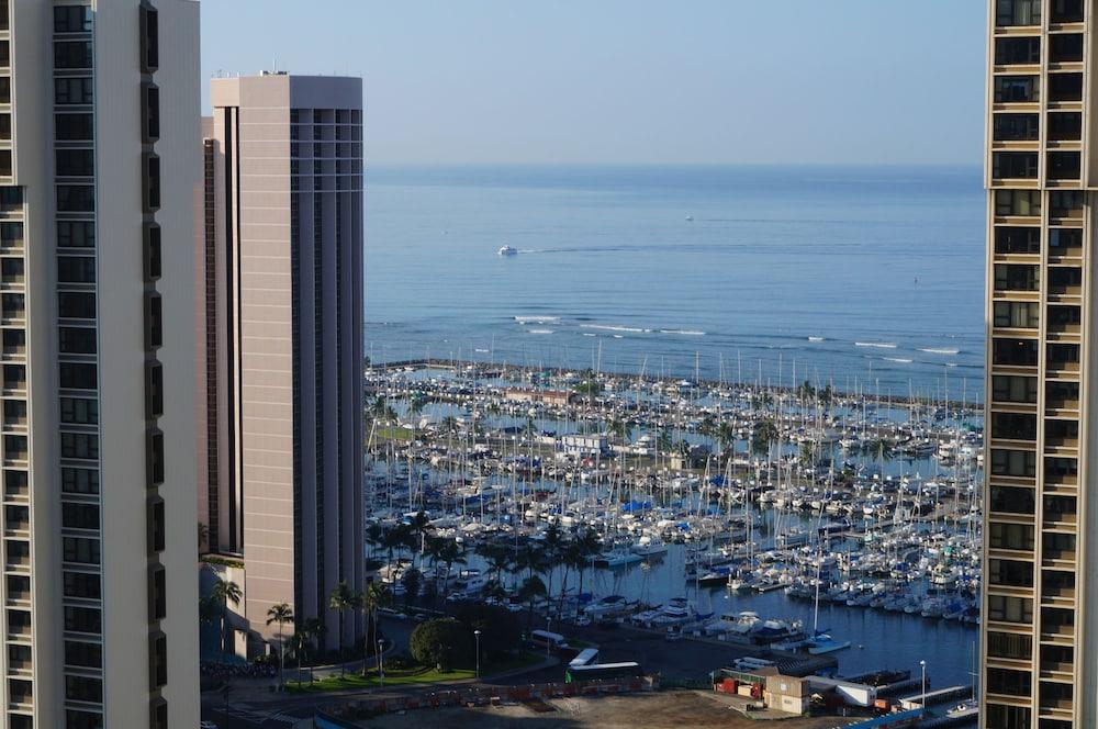 Ala Moana Hotel by LSI Resorts photo 34