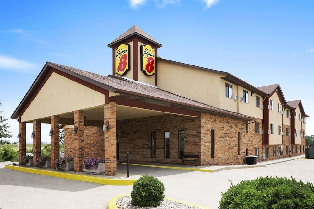 Super 8 by Wyndham Marion photo 16