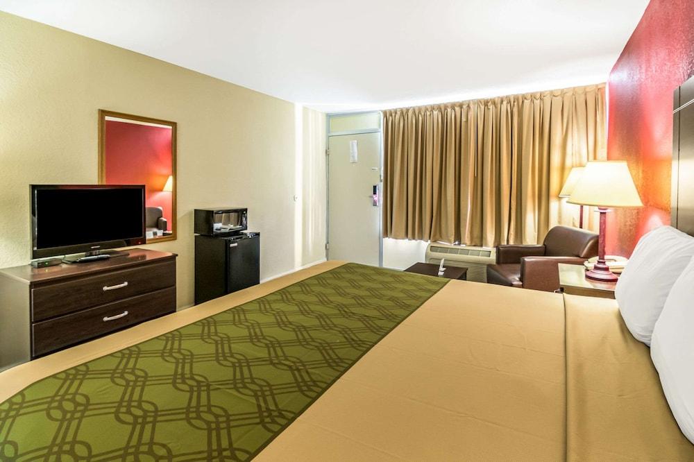 Econo Lodge Andalusia photo 5