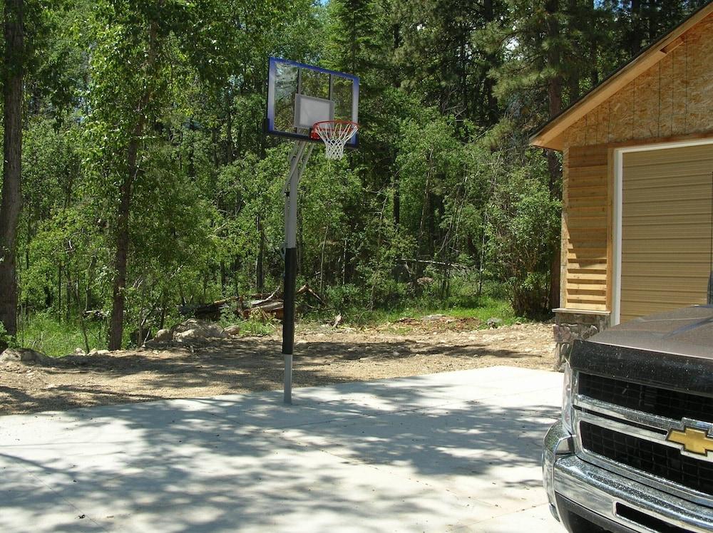 Pineview Lodge photo 13