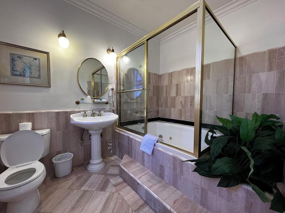 The Sterling Hotel photo 30