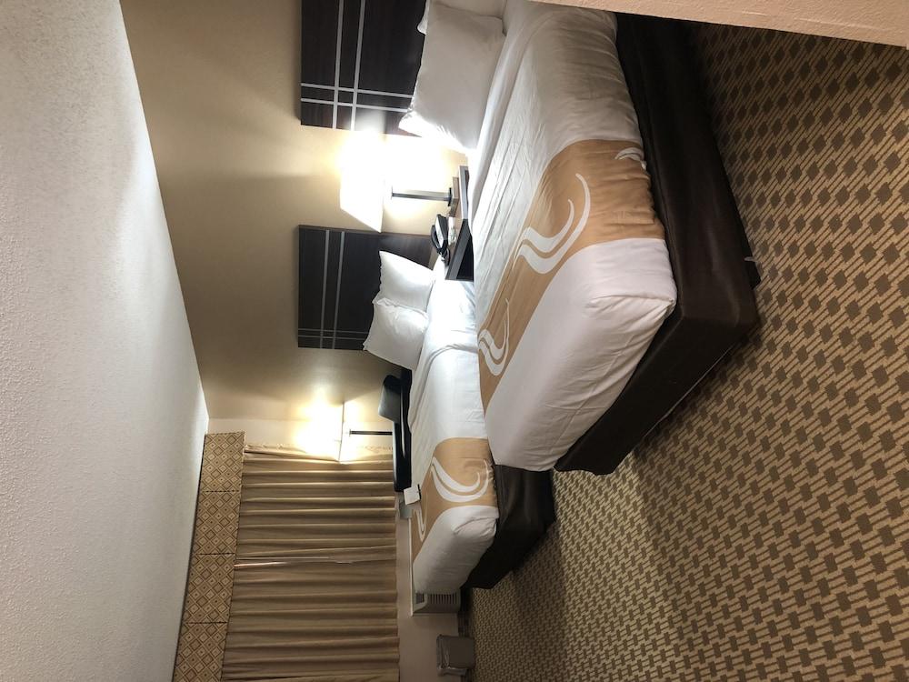 Quality Inn Madisonville photo 13