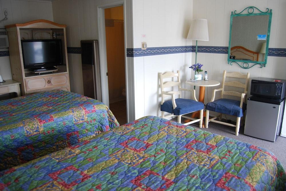 Redwood Motel photo 26