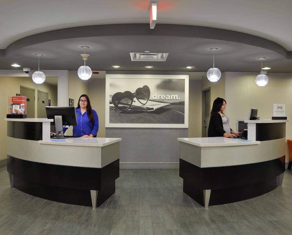 Hampton Inn Stafford/Quantico & Conference Center photo 5