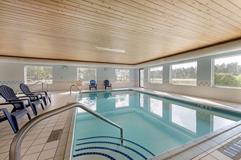 Quality Inn Bemidji photo 40