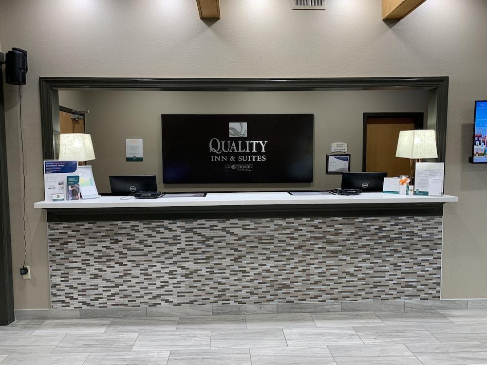 Quality Inn & Suites Hendersonville - Flat Rock photo 35