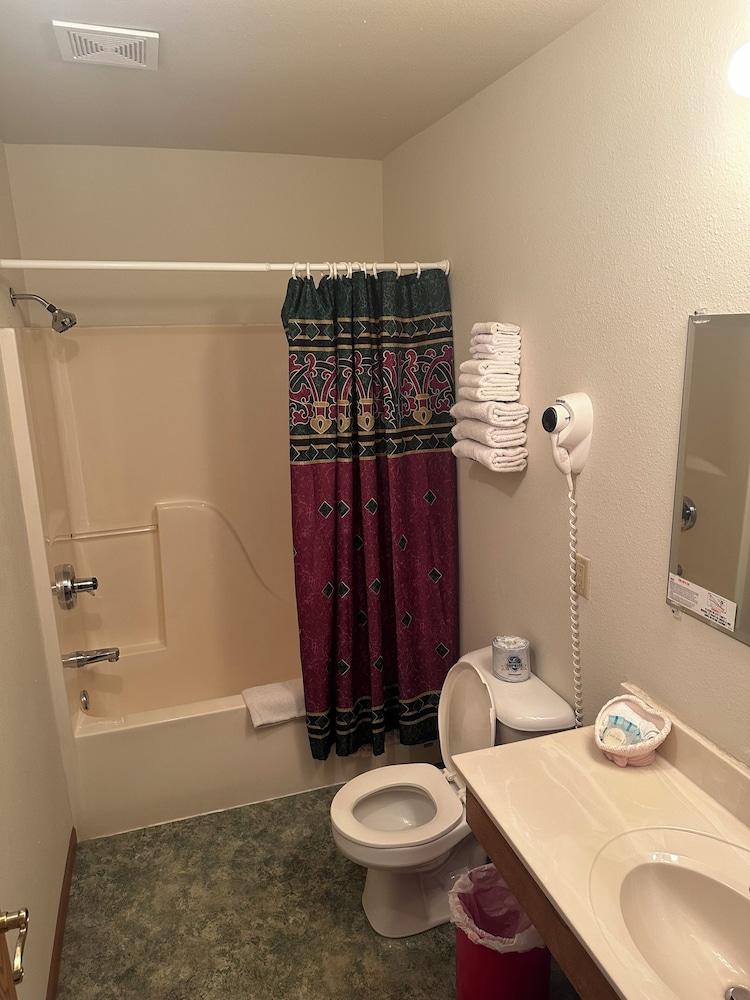 Spring Hill Motel photo 17
