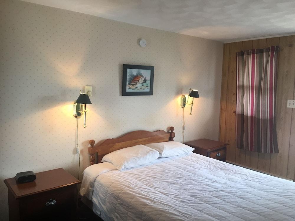 Blue Sky Motel photo 12