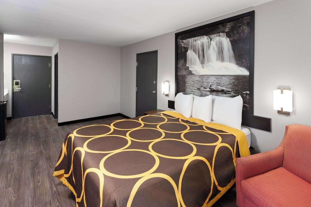 Super 8 by Wyndham Olney photo 8
