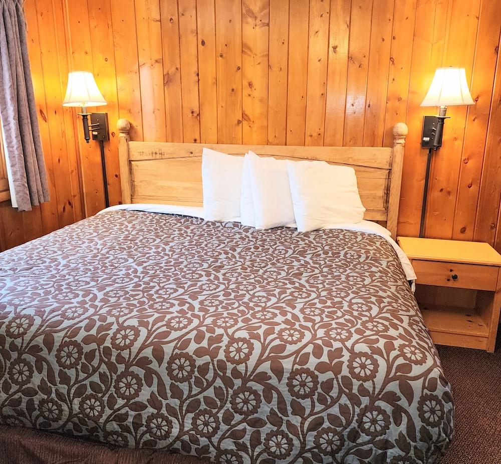 Canyon Motel photo 35