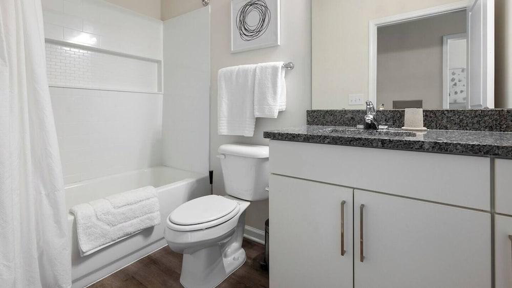 Landing Apartments Palm Bay photo 5