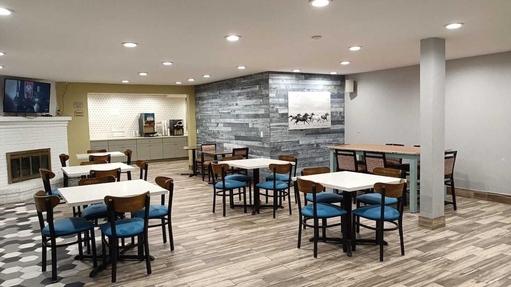 Sonesta Essential Des Moines photo 32