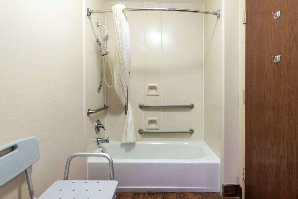 Best Western Colonial Inn photo 26