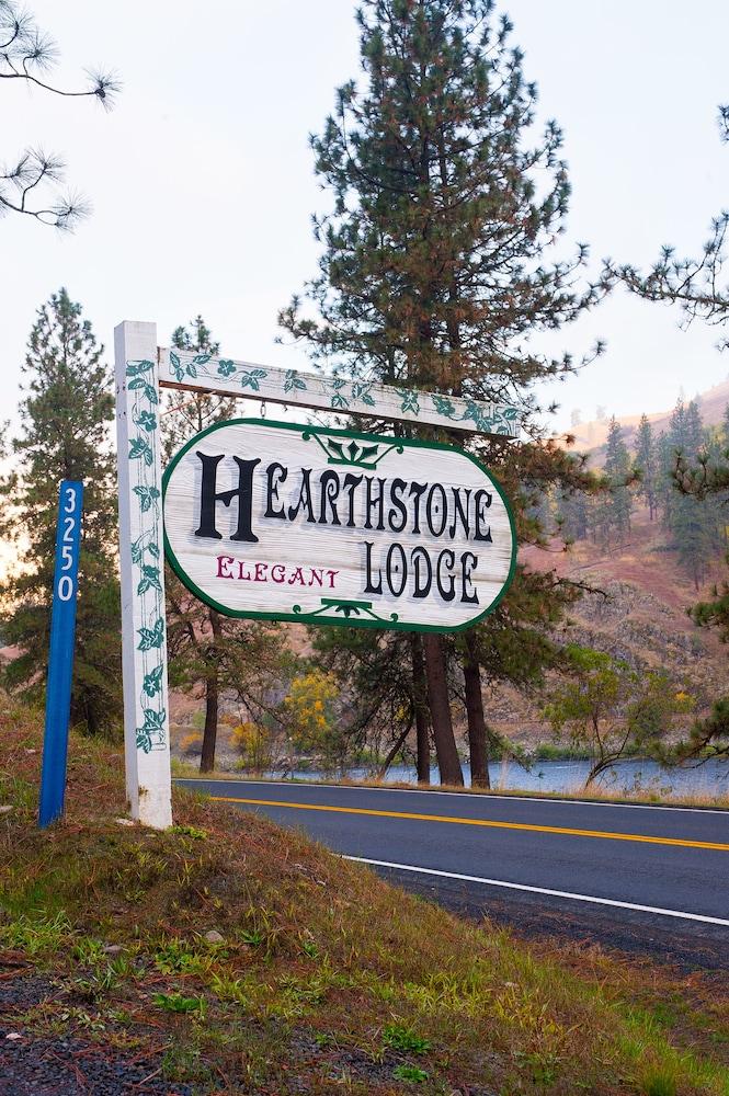Hearthstone Elegant Lodge by the River photo 41