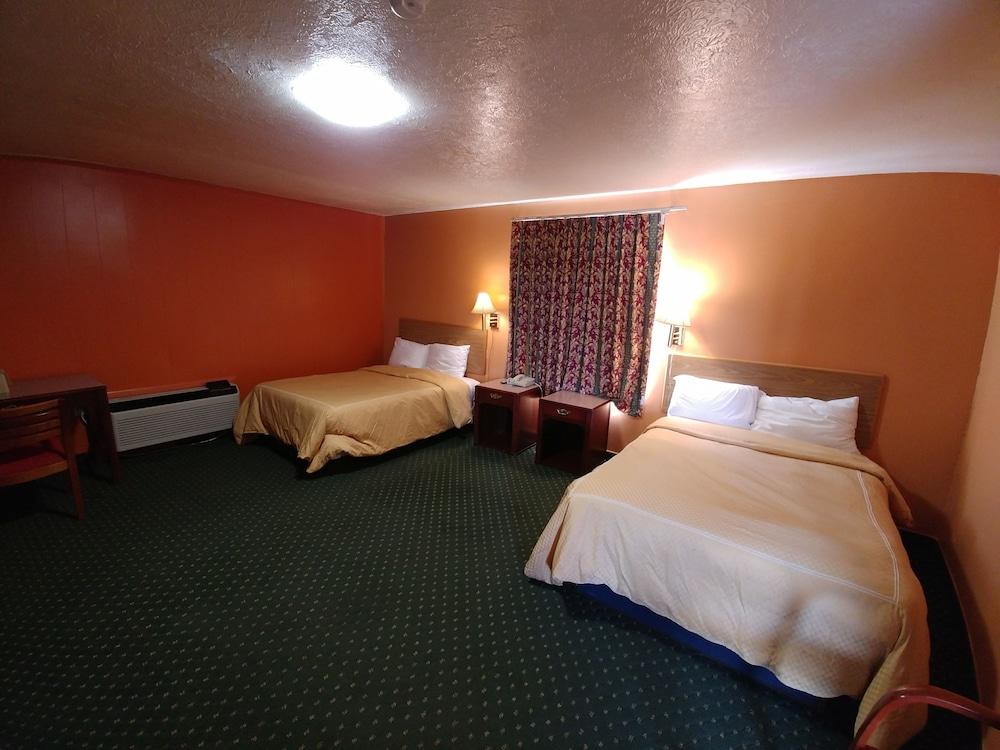 Budget Inn photo 9
