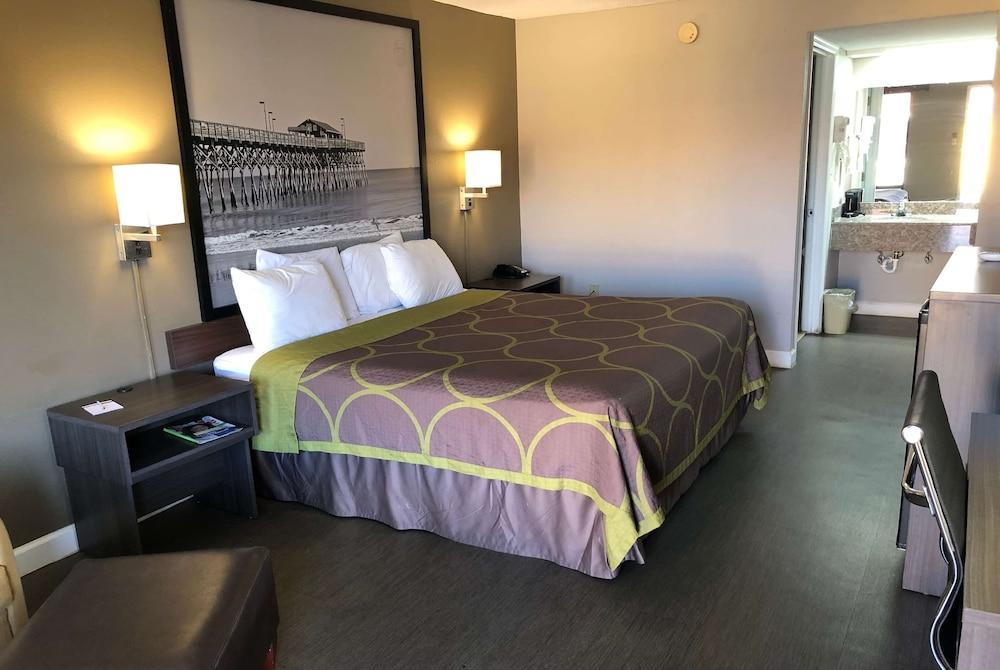 Super 8 by Wyndham, Orangeburg photo 11