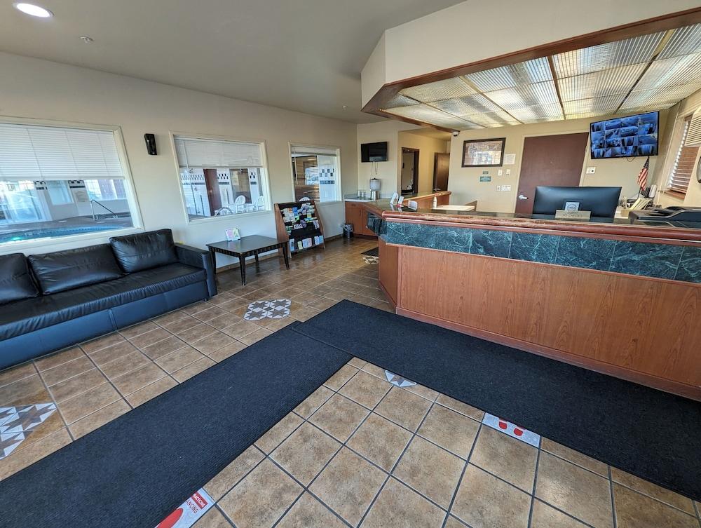 Toppenish Inn and Suites photo 2