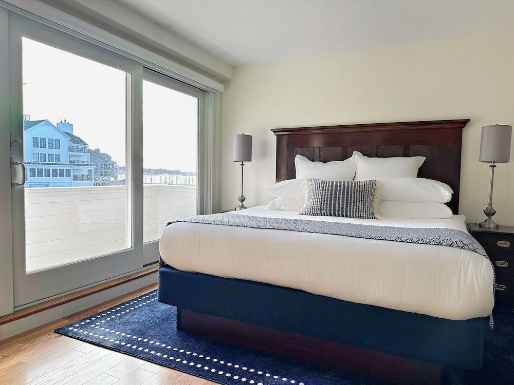 Harborside Inn photo 5
