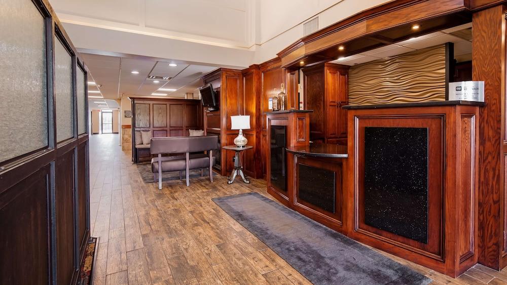 Best Western Plus Yukon photo 2