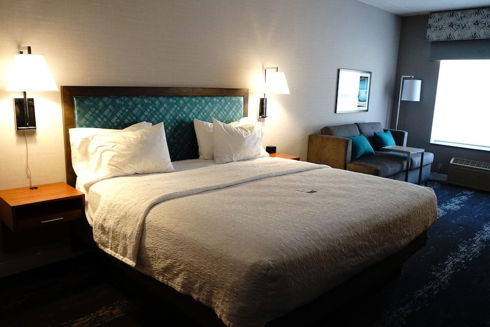 Hampton Inn Deadwood at Tin Lizzie Gaming Resort photo 16