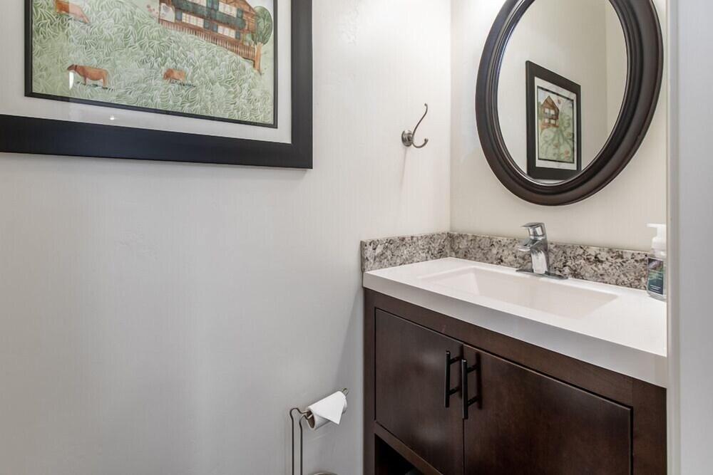 Aspenwood Manor photo 81