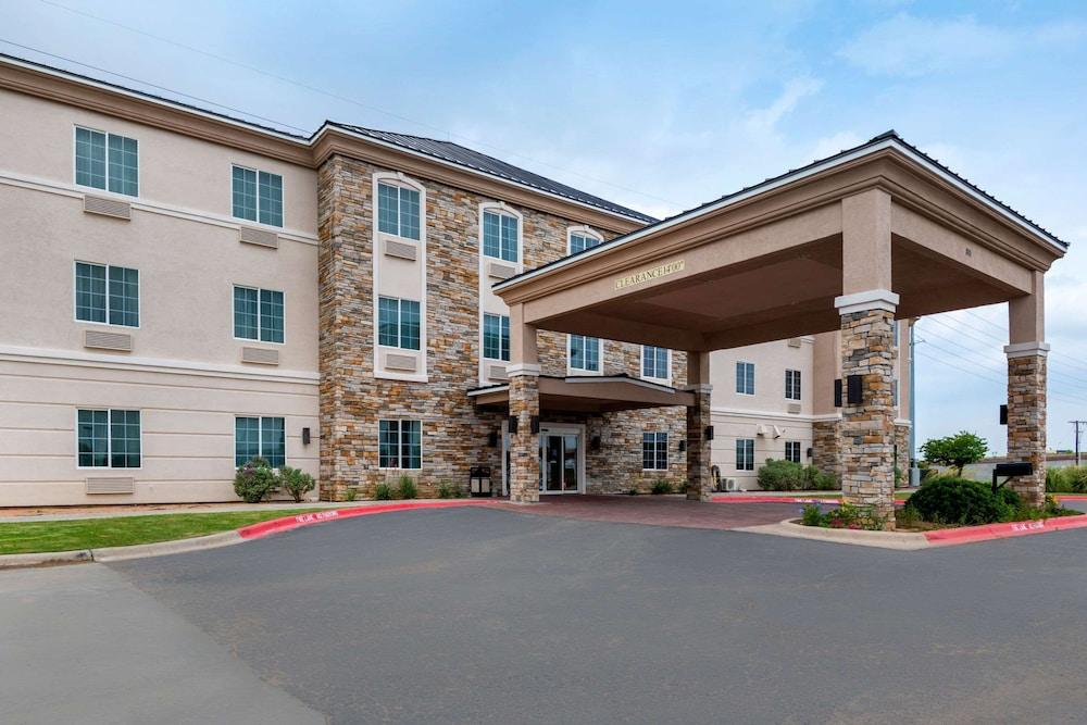 Comfort Inn & Suites, Odessa I-20 photo 1