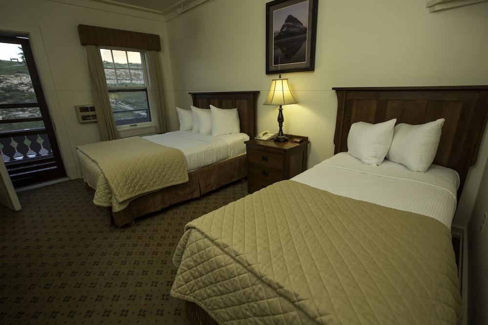 Many Glacier Hotel - Inside the Park photo 15