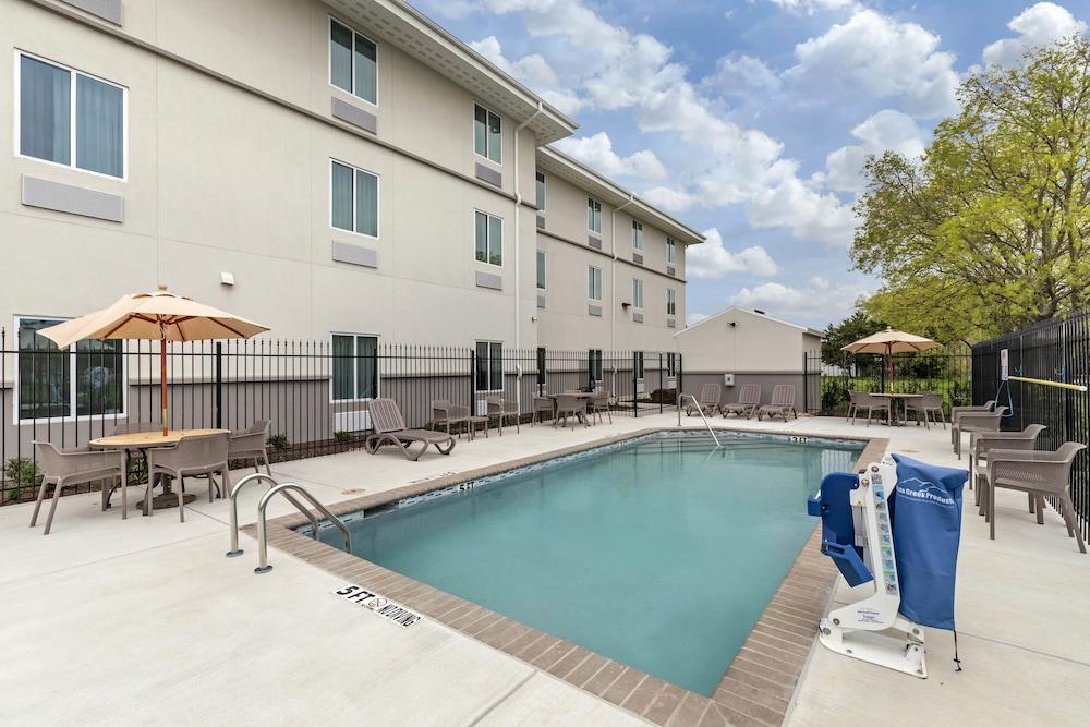 Sleep Inn Lancaster Dallas South photo 5