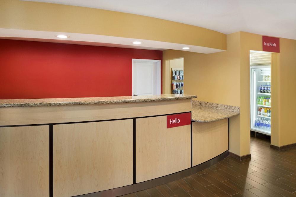 TownePlace Suites Chicago Naperville photo 3