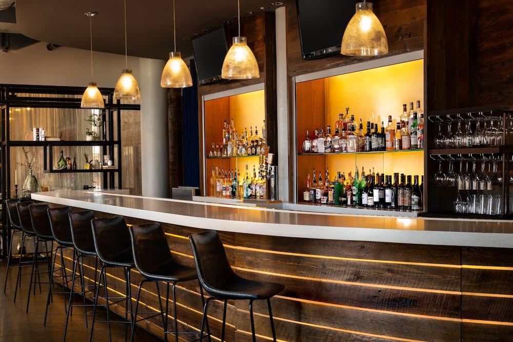 Canvas Hotel Dallas photo 59