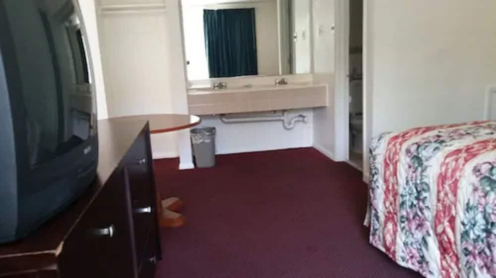 The Virginia Lodge photo 7