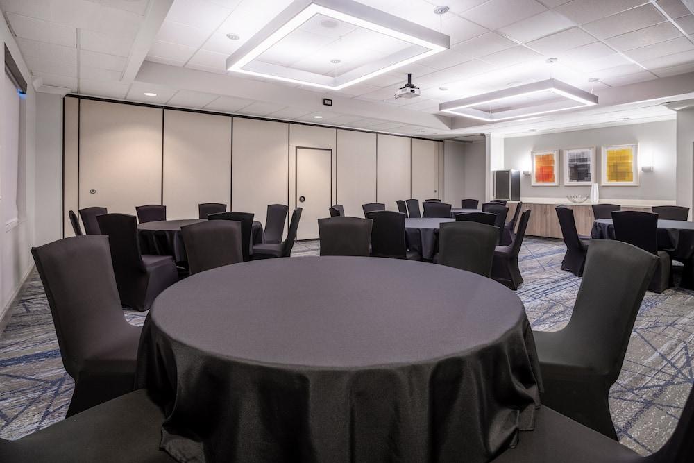 Holiday Inn Express Hotel & Suites New Tampa I-75 by IHG photo 31