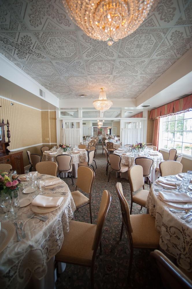 Stafford's Bay View Inn photo 43