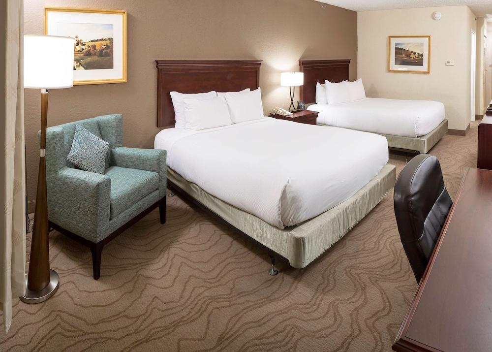 DoubleTree by Hilton Boston - Milford photo 20