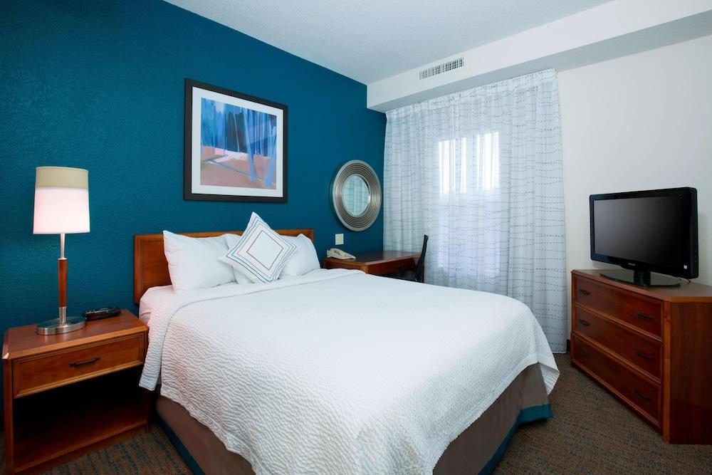 Residence Inn by Marriott Olathe Kansas City photo 7