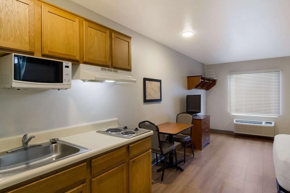 WoodSpring Suites Jacksonville East 295 Cruise Port photo 16