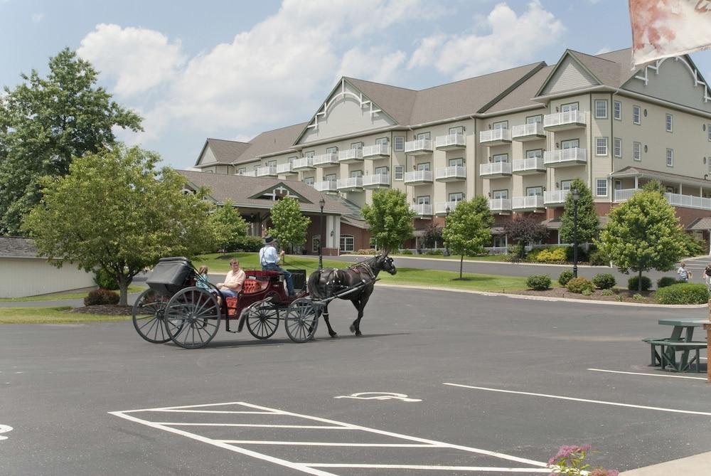 Carlisle Inn Sugarcreek photo 8