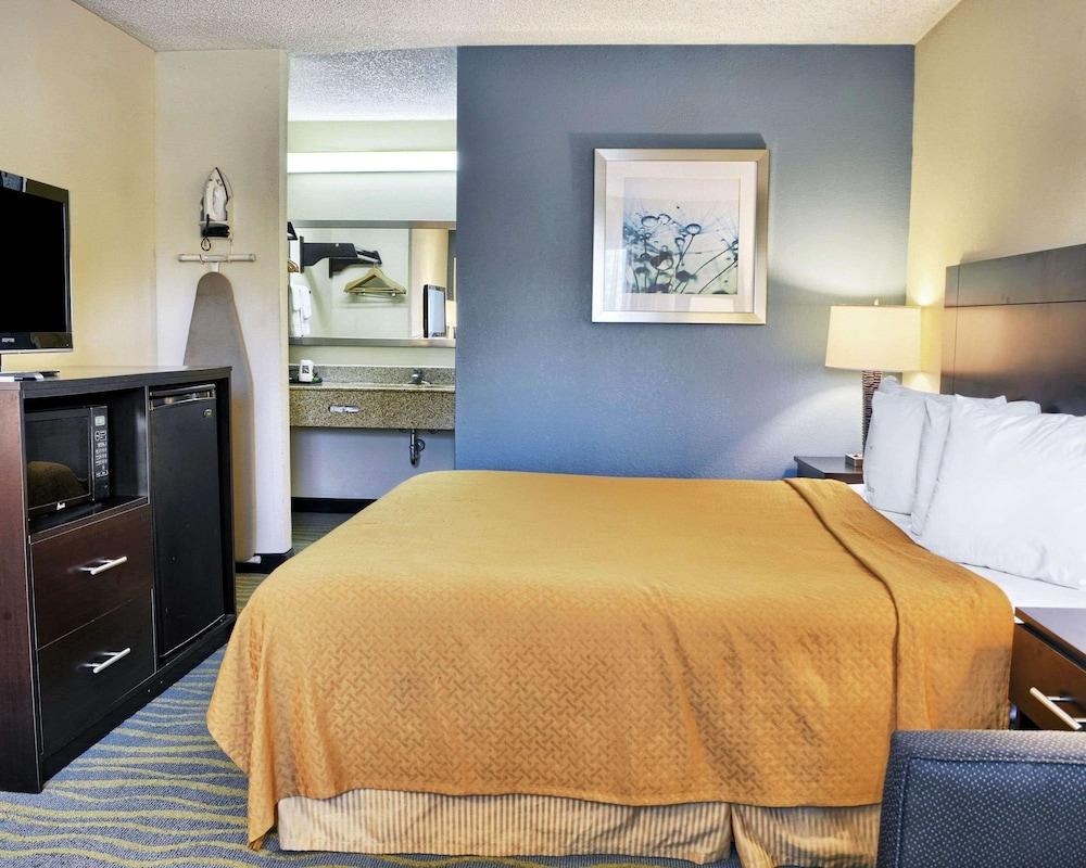 Quality Inn Thornburg photo 10