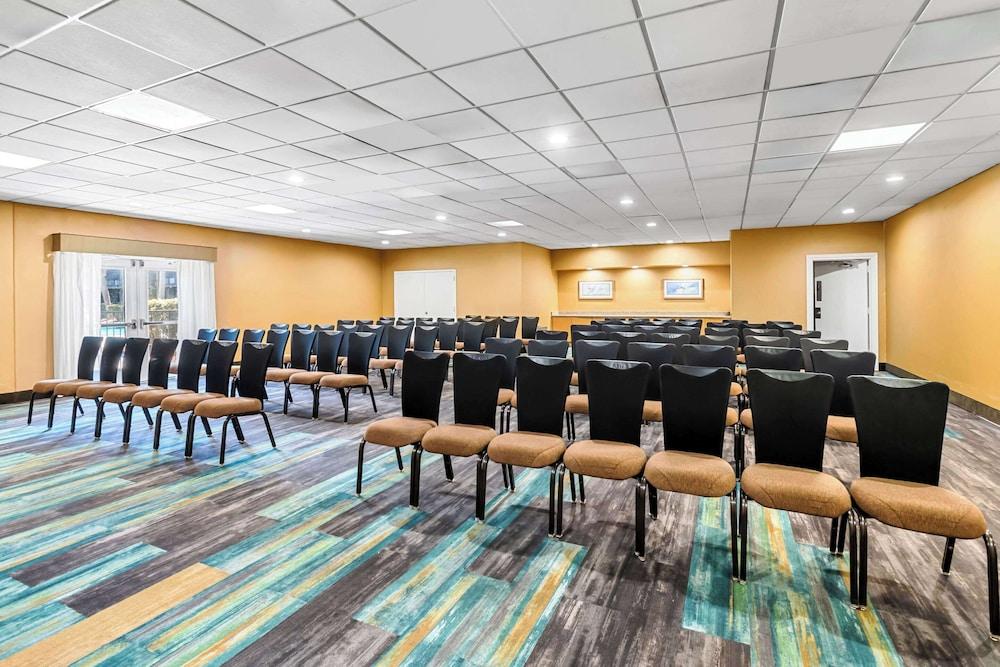 Suburban Studios Slidell I-10 photo 4