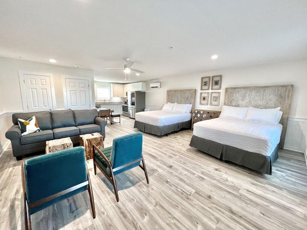 Saltwater Suites photo 8