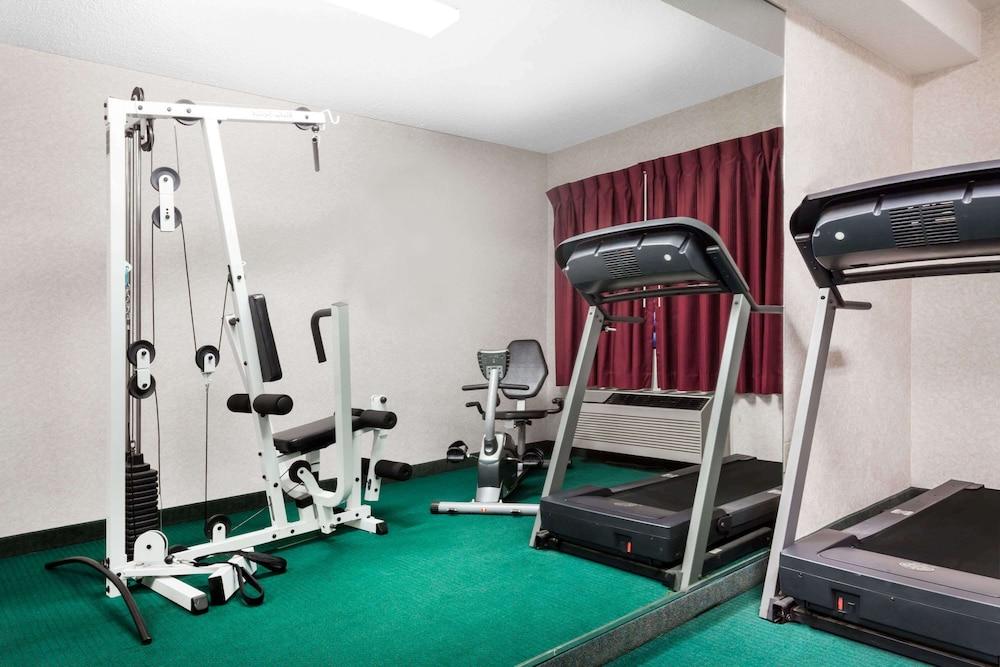 Ramada by Wyndham Tell City photo 24